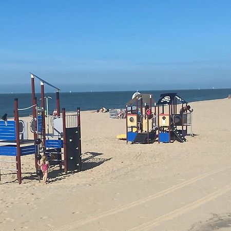 Ruim Zonnig Appartement Op 50M Van Strand Ostend Exterior photo